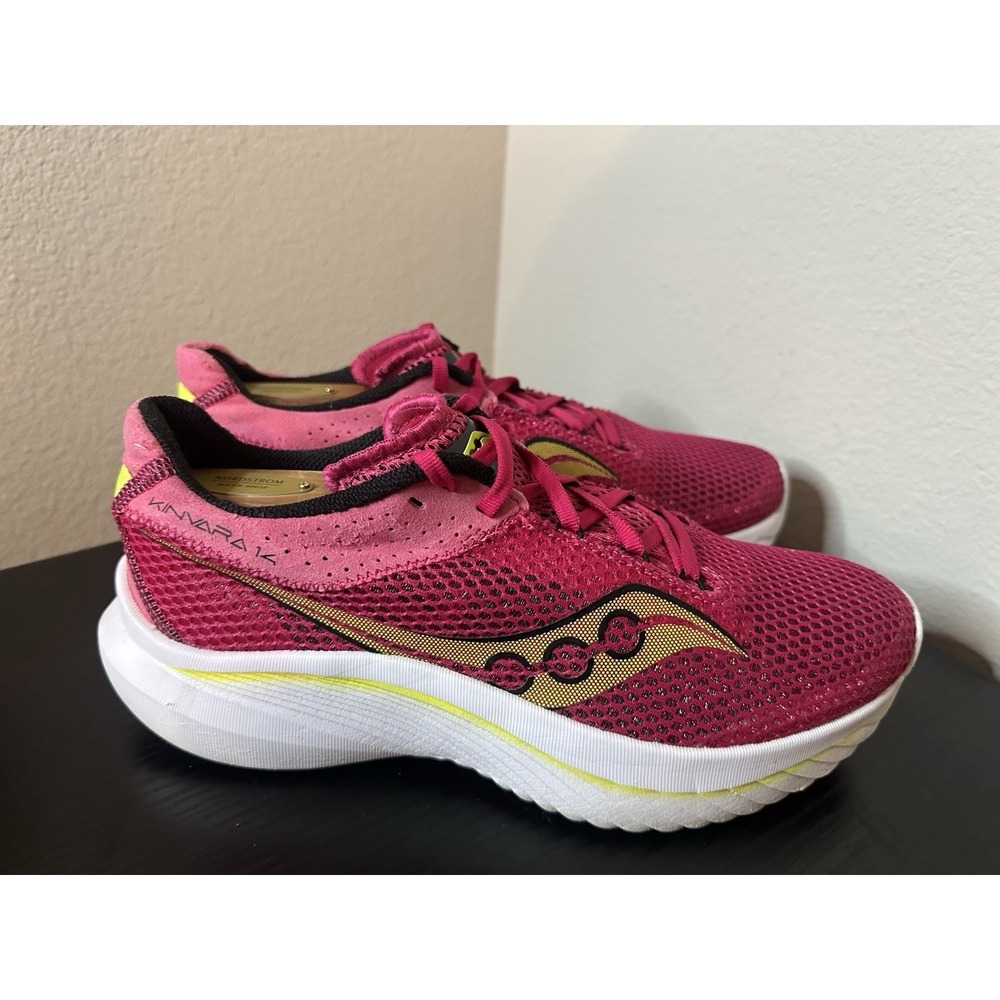 Saucony KINVARA 14 Womens Running Shoes Size 9.5 Citron Red Rose Sneakers S10823